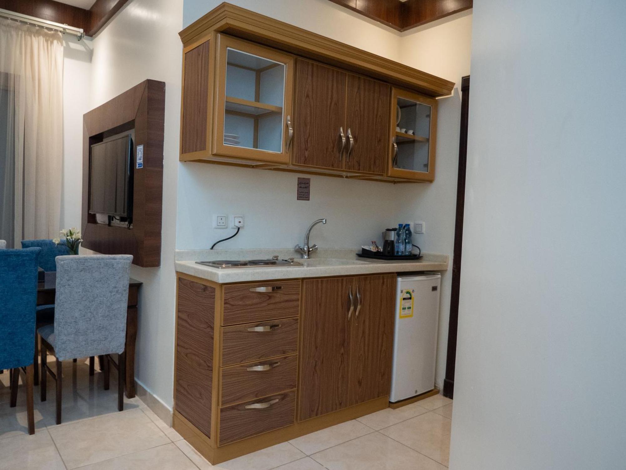 Innyar Hotel Riyadh Bagian luar foto