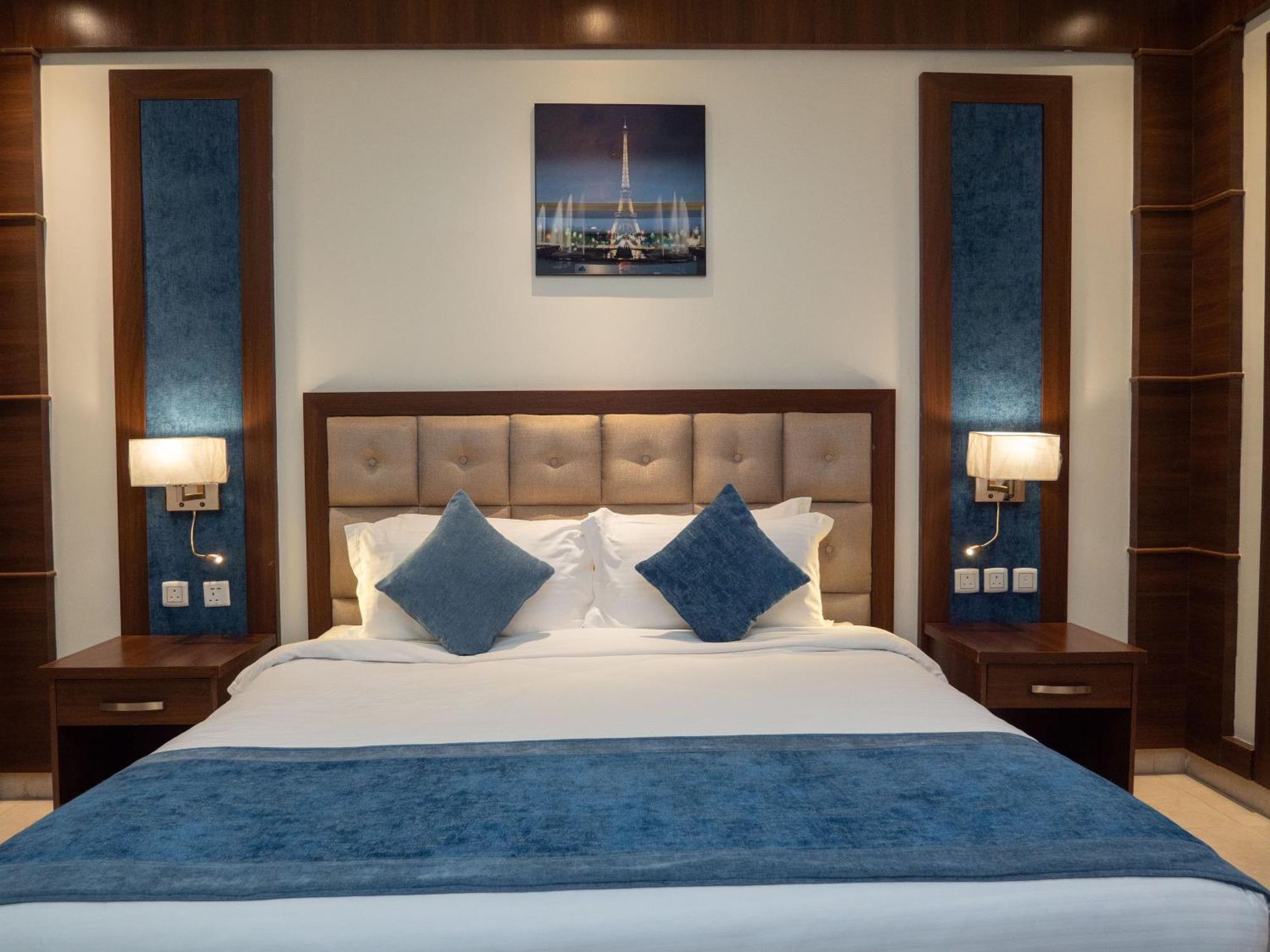 Innyar Hotel Riyadh Bagian luar foto