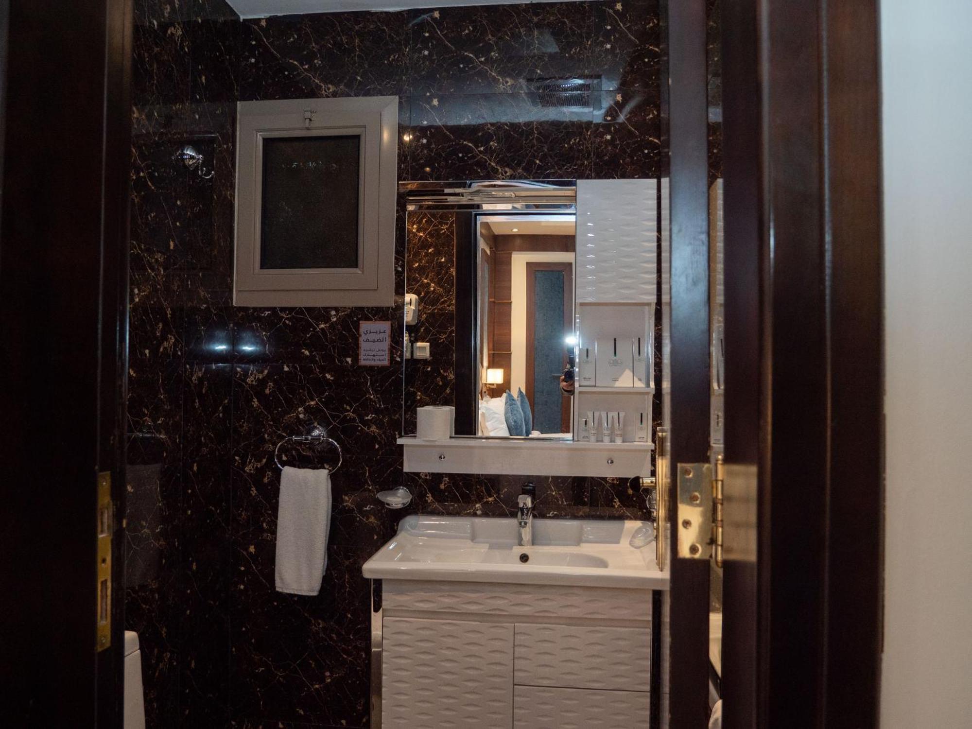 Innyar Hotel Riyadh Bagian luar foto